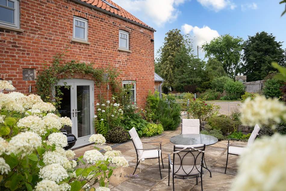 Image name classic cottages yorkshire holiday lets patio garden furniture the 3 image from the post Classic Cottages launch in Yorkshire in Yorkshire.com.