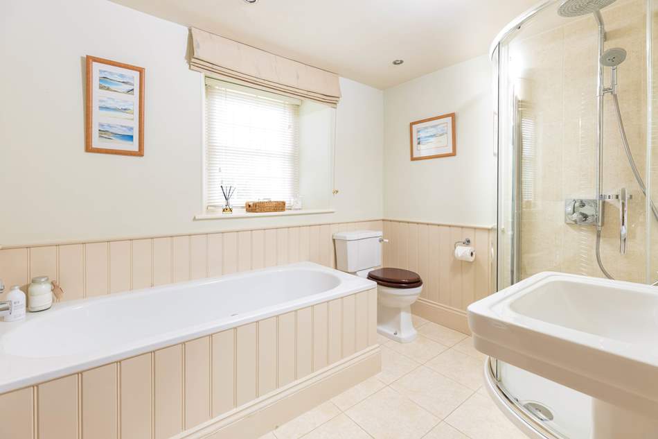Garden Cottage Accommodation image 20 Image name garden cottage habton classic cottages bathshower the 20 image from the post Garden Cottage in Yorkshire.com.