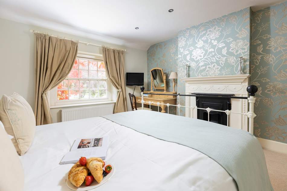 Garden Cottage Accommodation image 18 Image name garden cottage habton classic cottages croissant bed the 18 image from the post Garden Cottage in Yorkshire.com.