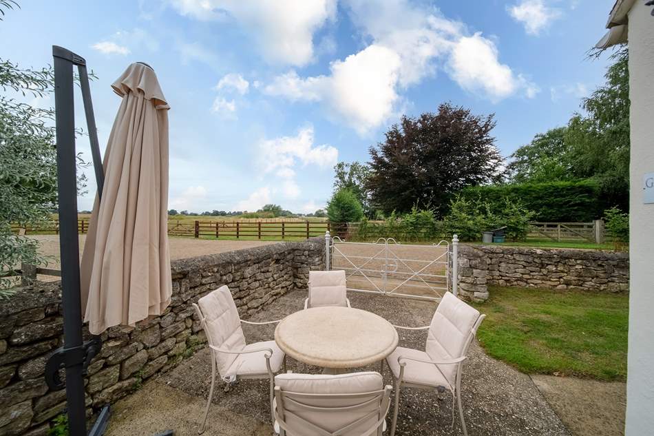 Garden Cottage Accommodation image 13 Image name garden cottage habton classic cottages outdoor area the 13 image from the post Garden Cottage in Yorkshire.com.