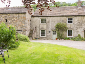 Buckden Page image 13 Church Farm Cottage