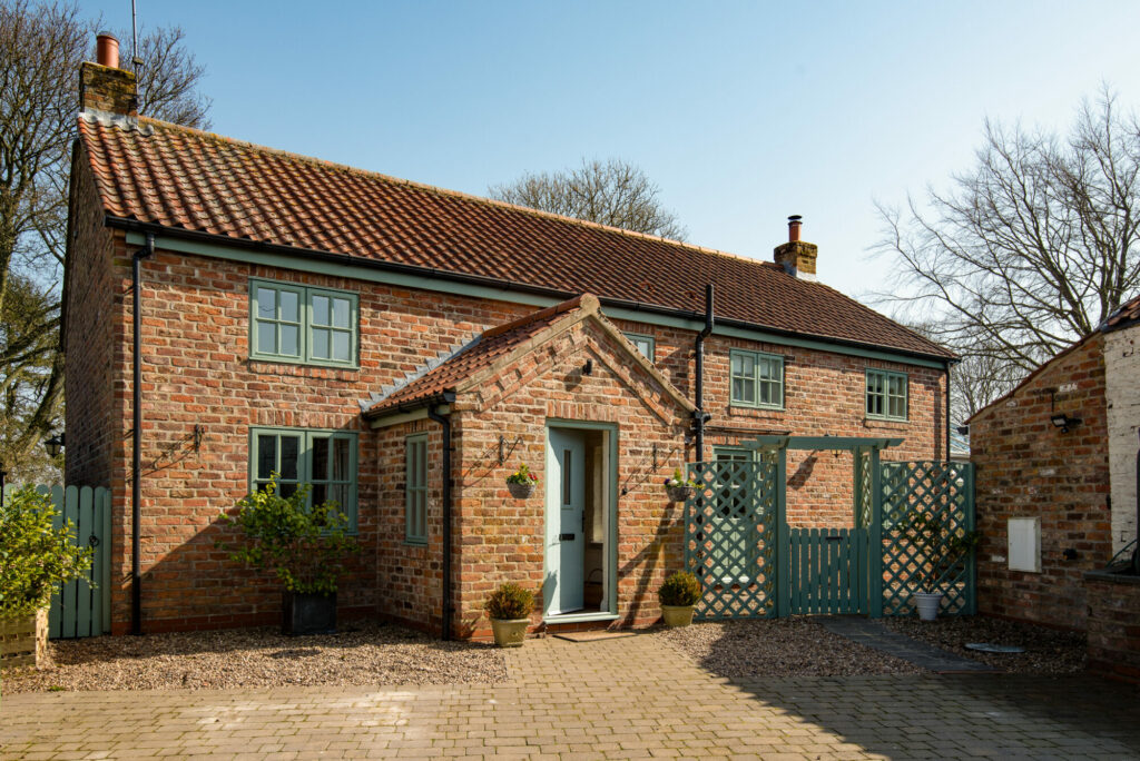 Crabtree & Crabtree Entity image 6 Image name red brick cottage crabtree and crabtree the 6 image from the post Crabtree & Crabtree in Yorkshire.com.