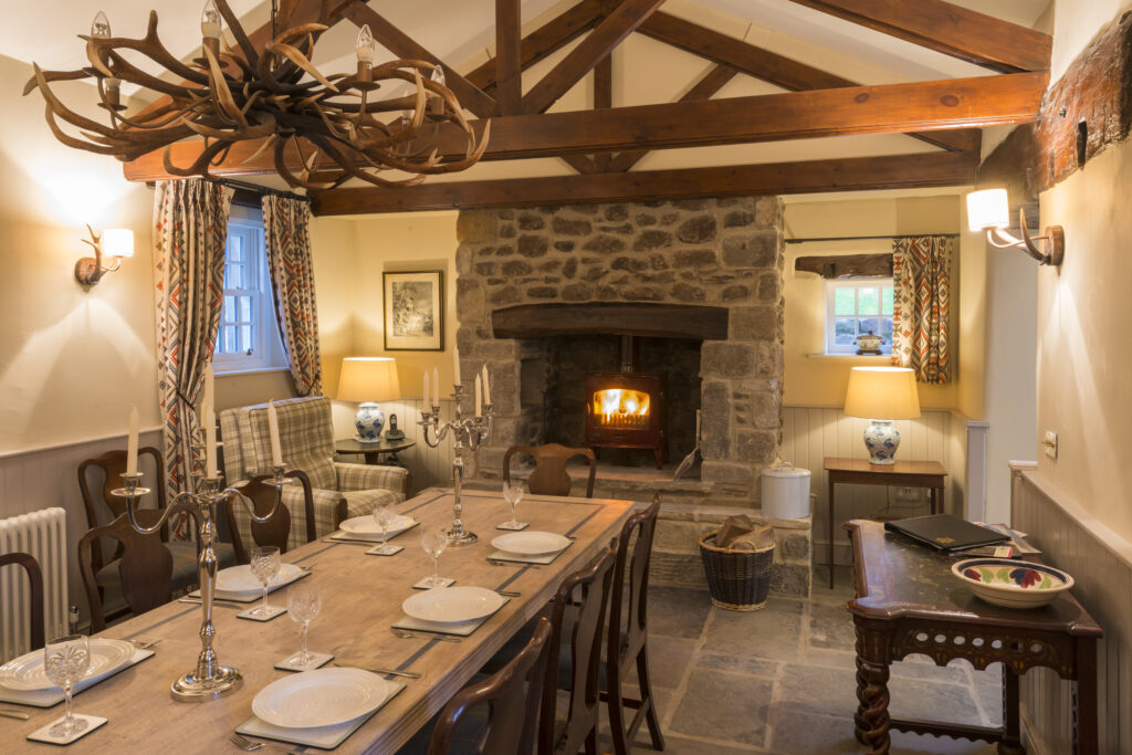 Stank House Farm Accommodation image 3 Image name DEVONSHIRE BOLT HOLES YORKSHIRE STANK HOUSE FARM DINING ROOM FIRE the 3 image from the post Stank House Farm in Yorkshire.com.