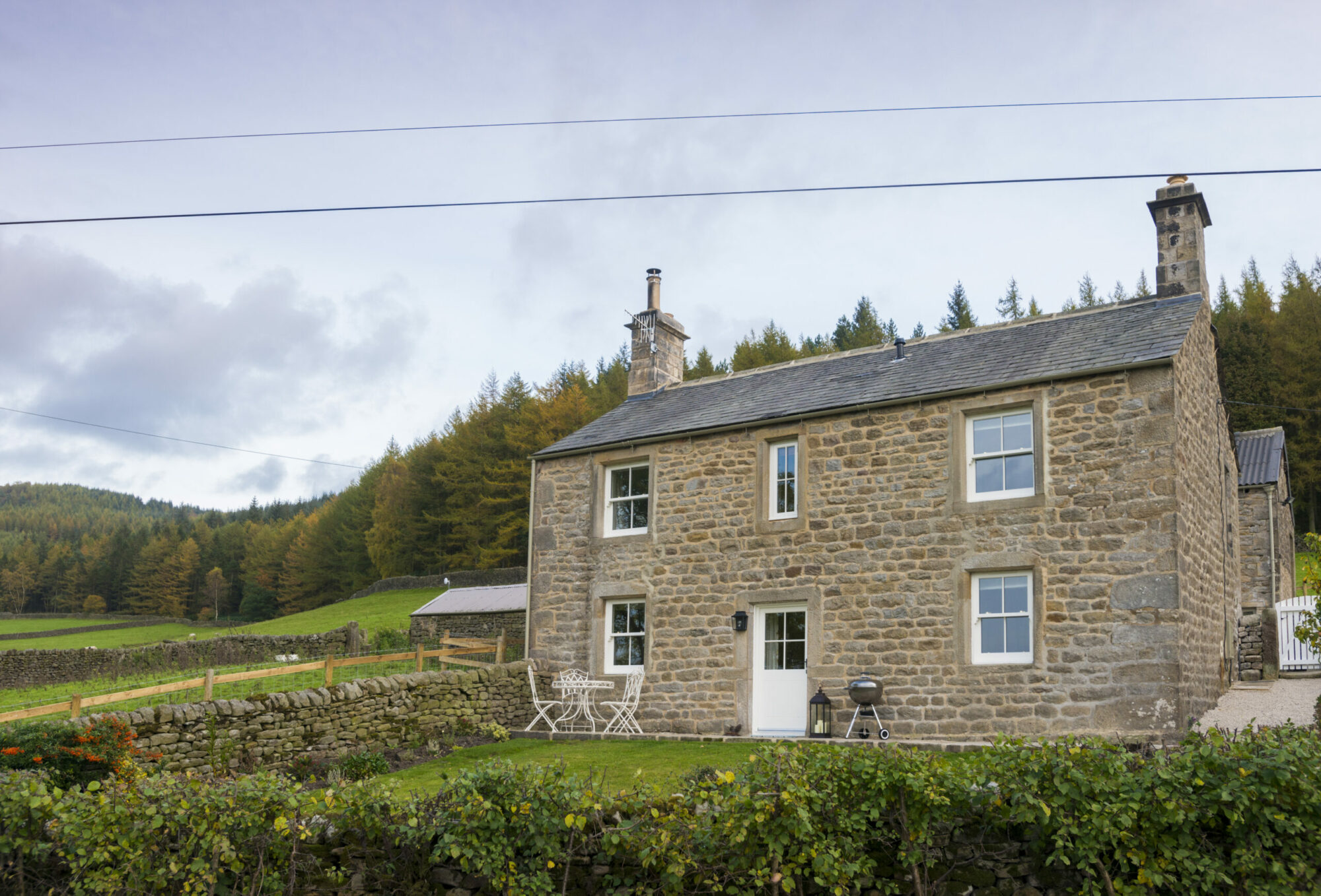 Image name DEVONSHIRE BOLT HOLES YORKSHIRE WHARFE VIEW COTTAGE EXTERNAL VIEW 4 1 scaled the 19 image from the post Wharfe View in Yorkshire.com.