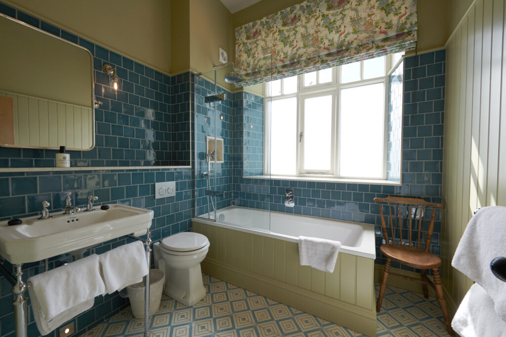 Wesleyan Chapel Accommodation image 9 Image name Devonshire Boltholes Yorkshire Collection Wesleyan Chapel Turqoise Bathroom the 9 image from the post Wesleyan Chapel in Yorkshire.com.