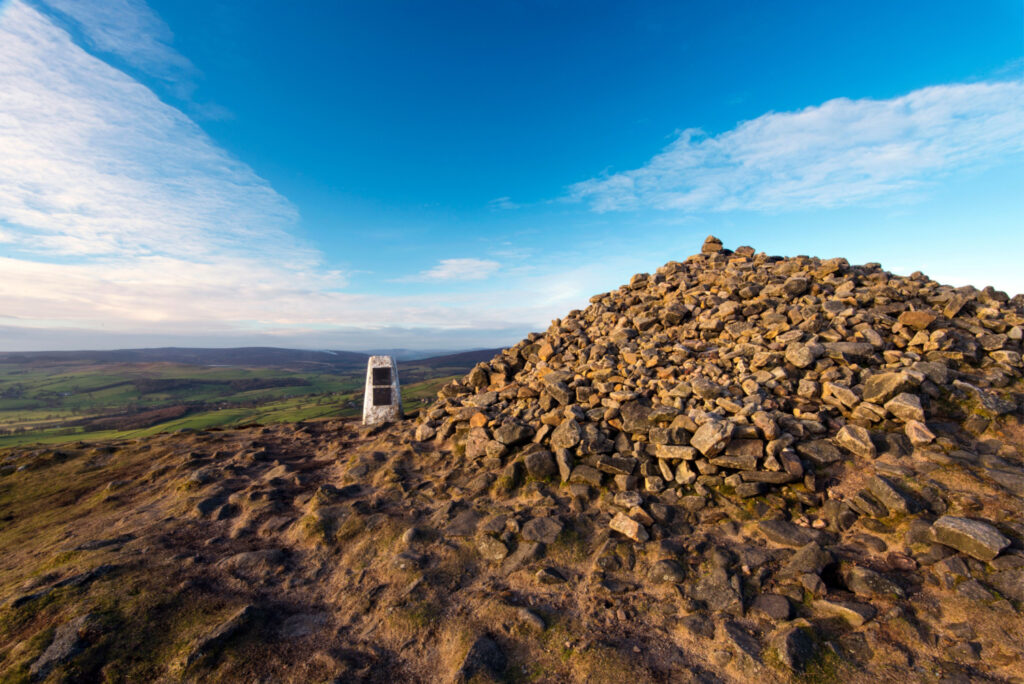 Walk: Beamsley Hill from Ilkley Post image 1 Image name beamsley beacon near ilkley yorkshire the 1 image from the post Walk: Beamsley Hill from Ilkley in Yorkshire.com.