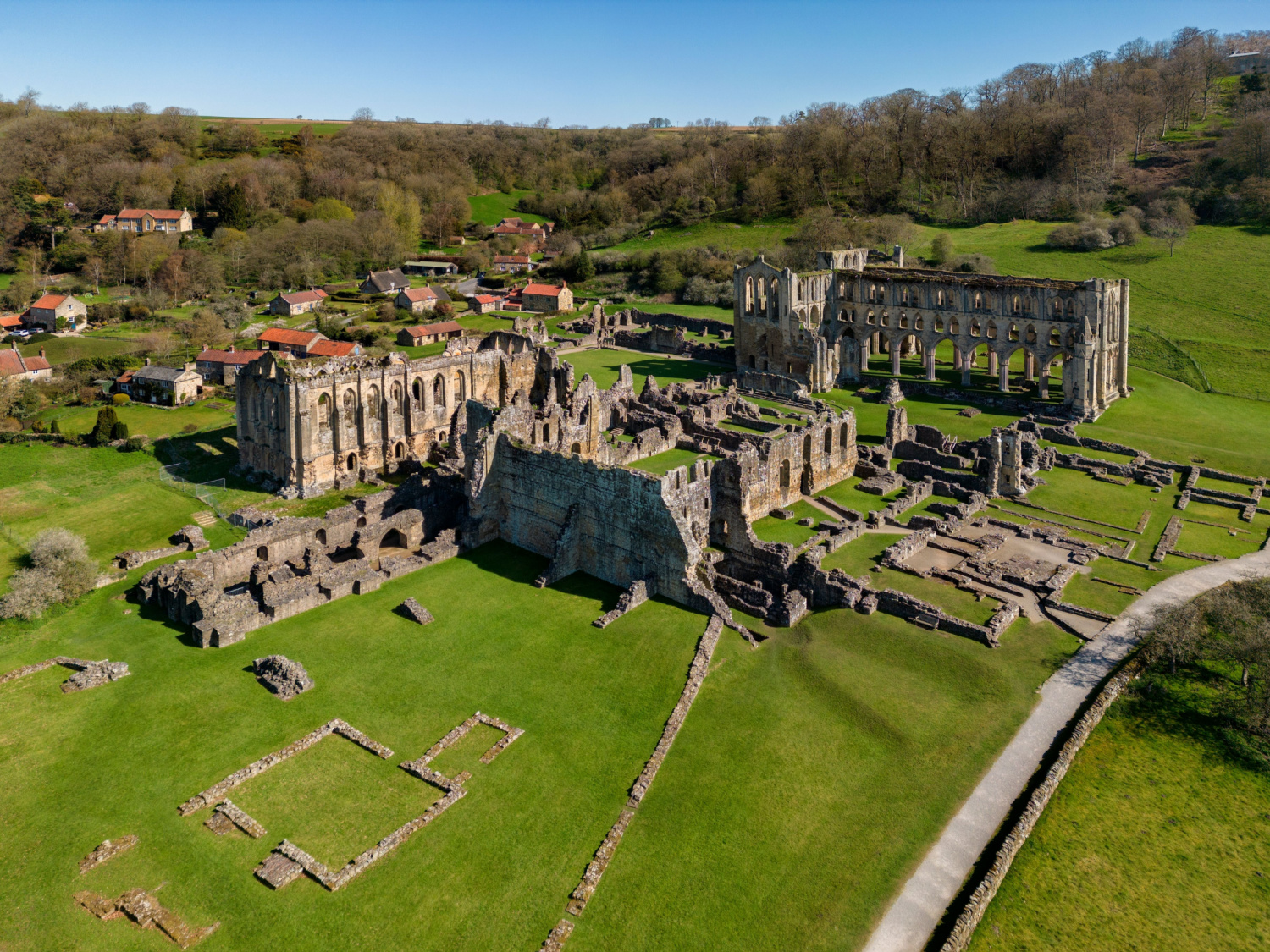 Image name rievaulx abbey yorkshire the 4 image from the post Walk: Rievaulx Abbey, Cold Kirby and Old Byland in Yorkshire.com.