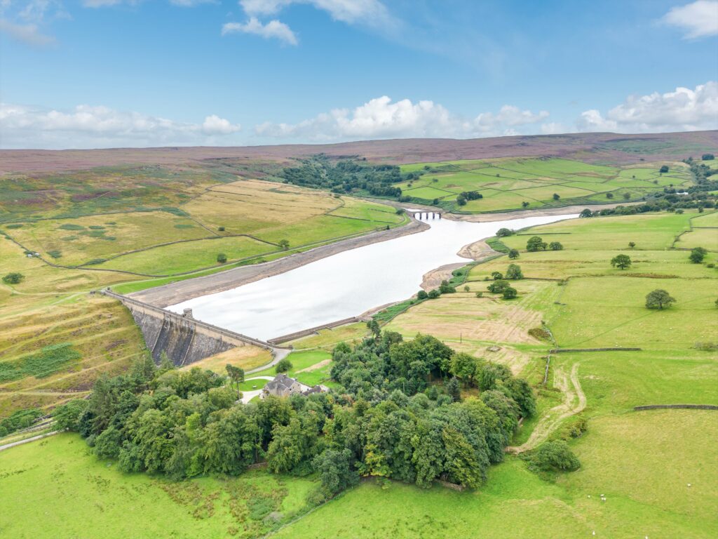 Roundhill Coach House Accommodation image 23 Image name Reservoir with Roundhill 2 colour toned down the 23 image from the post Roundhill Coach House in Yorkshire.com.