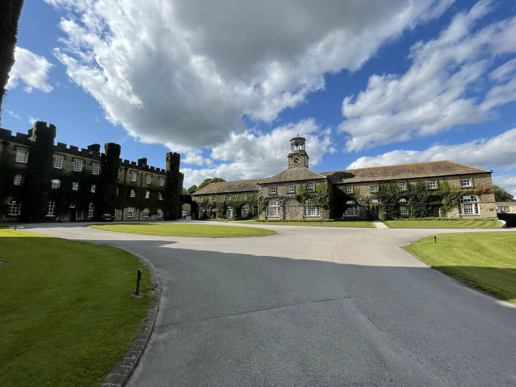 Newsletter - Friday 11th August Post image 5 Image name swinton park stables near masham yorkshire the 4 image from the post Newsletter - Friday 11th August in Yorkshire.com.
