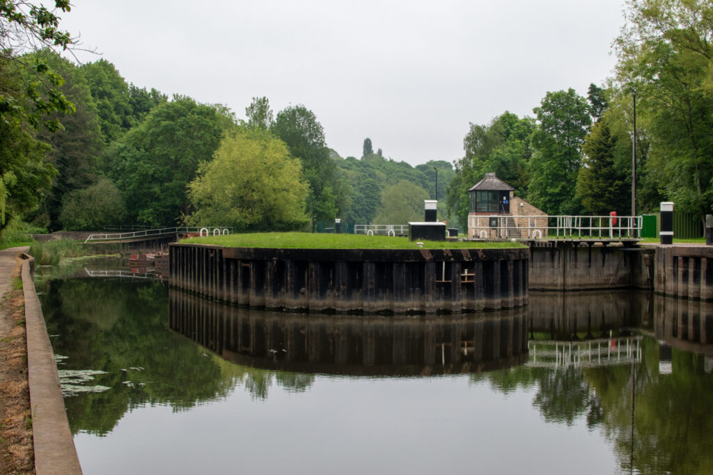 Walk: Sprotbrough Lock Post image 1 Image name sprotbrough lock doncaster yorkshire the 1 image from the post Walk: Sprotbrough Lock in Yorkshire.com.