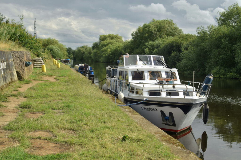 Walk: Castleford Lock Post image 1 Image name allterton bywater caslteford yorkshire the 1 image from the post Walk: Castleford Lock in Yorkshire.com.