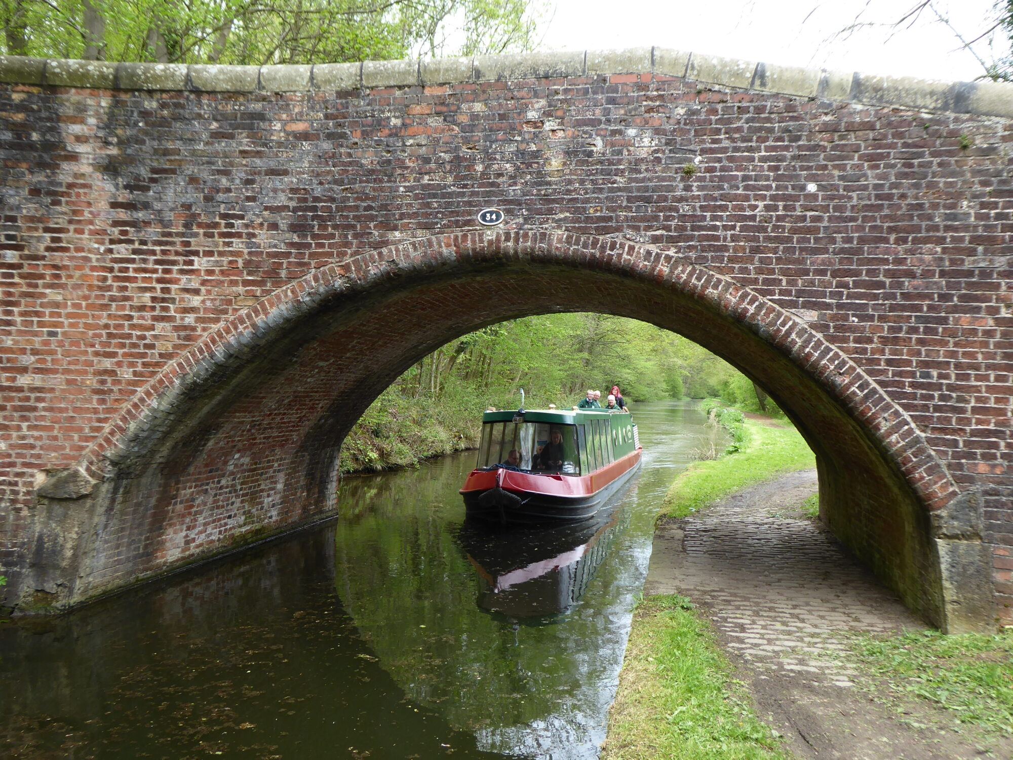 Image name thorpe salvin trail canal bridge boat south yorkshire the 22 image from the post Walk: The Thorpe Salvin Trail in Yorkshire.com.