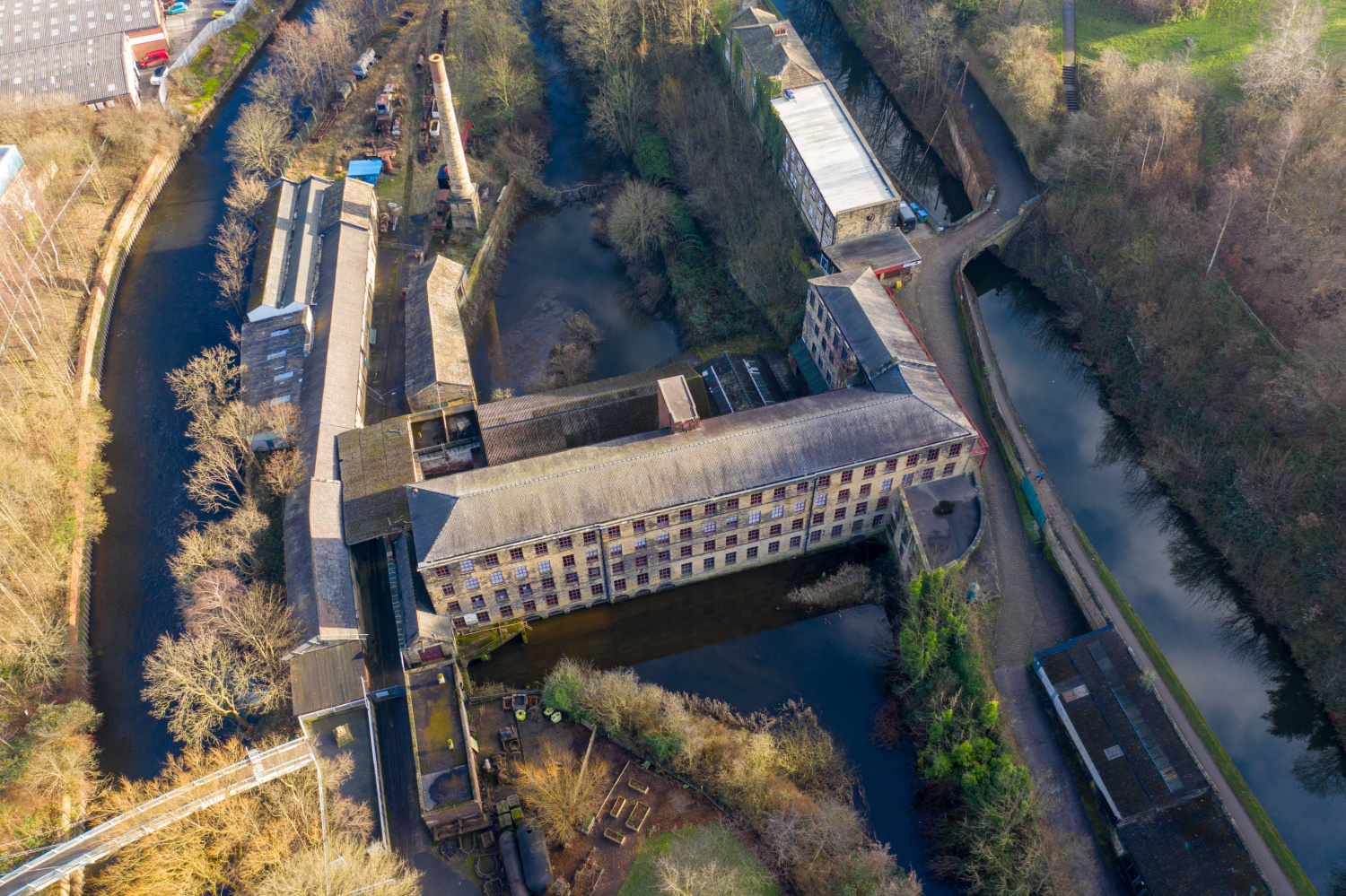 Image name armley mills leeds west yorkshire the 25 image from the post Walk: Armley Mills and Park in Yorkshire.com.