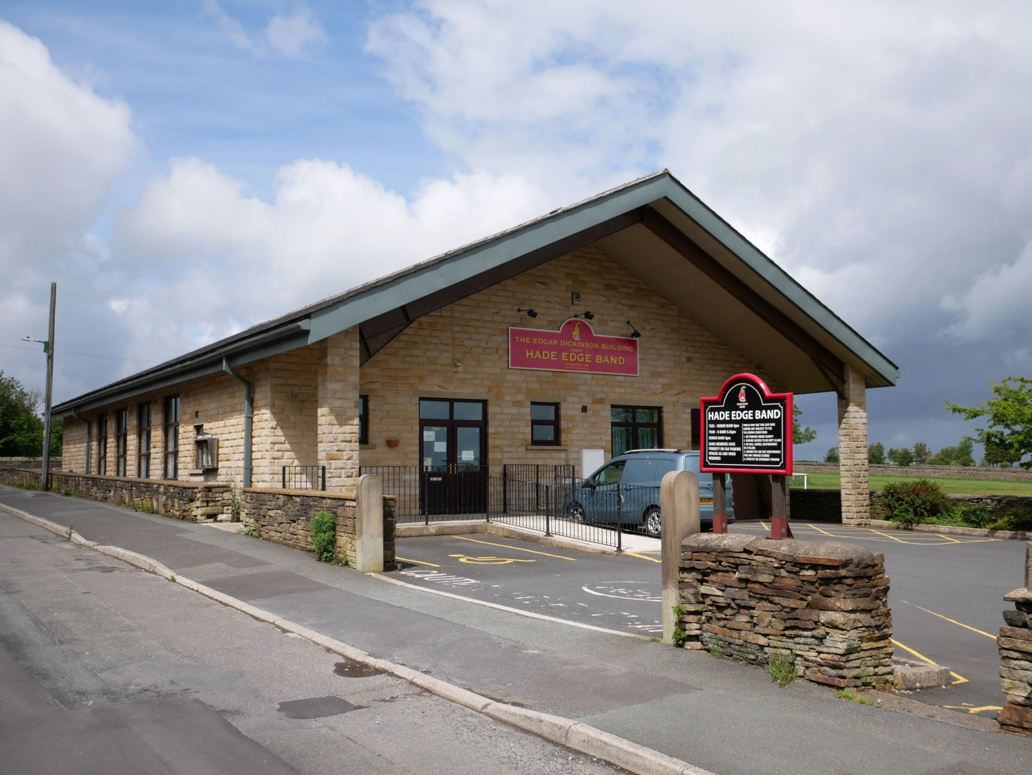 Image name edgar dickinson building hade edge huddersfield west yorkshire the 15 image from the post Hade Edge in Yorkshire.com.