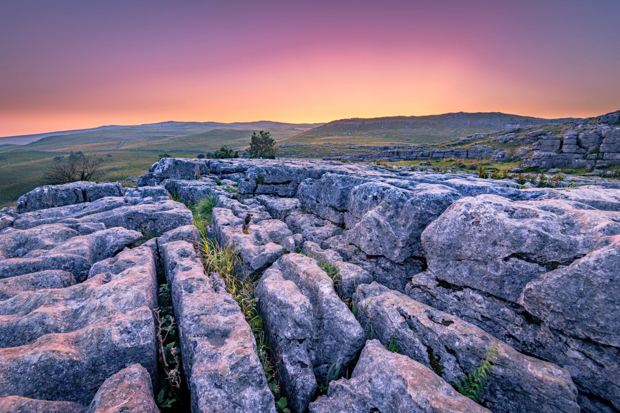 Image name limestone pavement pennine way national trail yorkshire the 1 image from the post Walk: Pennine Way National Trail in Yorkshire.com.