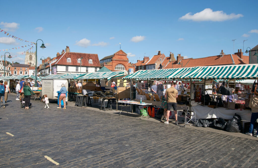 Walk: Beverley - snickets and railway tracks Post image 2 Image name beverley market yorkshire the 2 image from the post Walk: Beverley - snickets and railway tracks in Yorkshire.com.