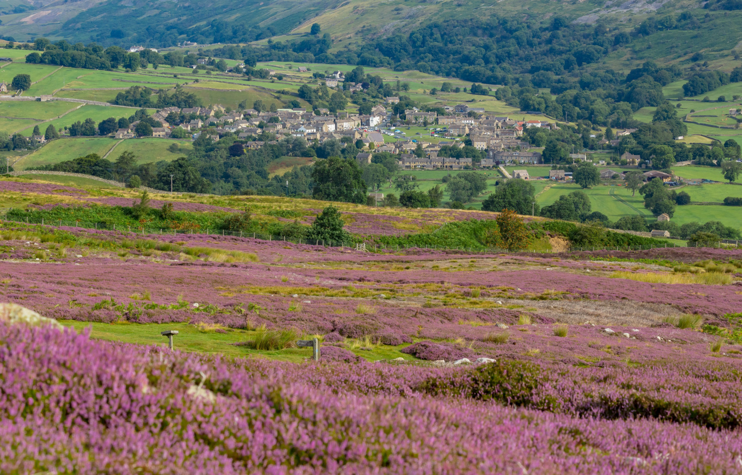 Image name reeth north yorkshire the 25 image from the post Walk: Reeth in Yorkshire.com.
