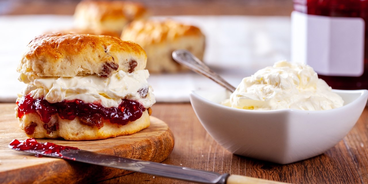 Image name tzoo.25376.0.903398.creamtea the 1 image from the post Special Offer: 2-night North Yorkshire escape with cream tea in Yorkshire.com.