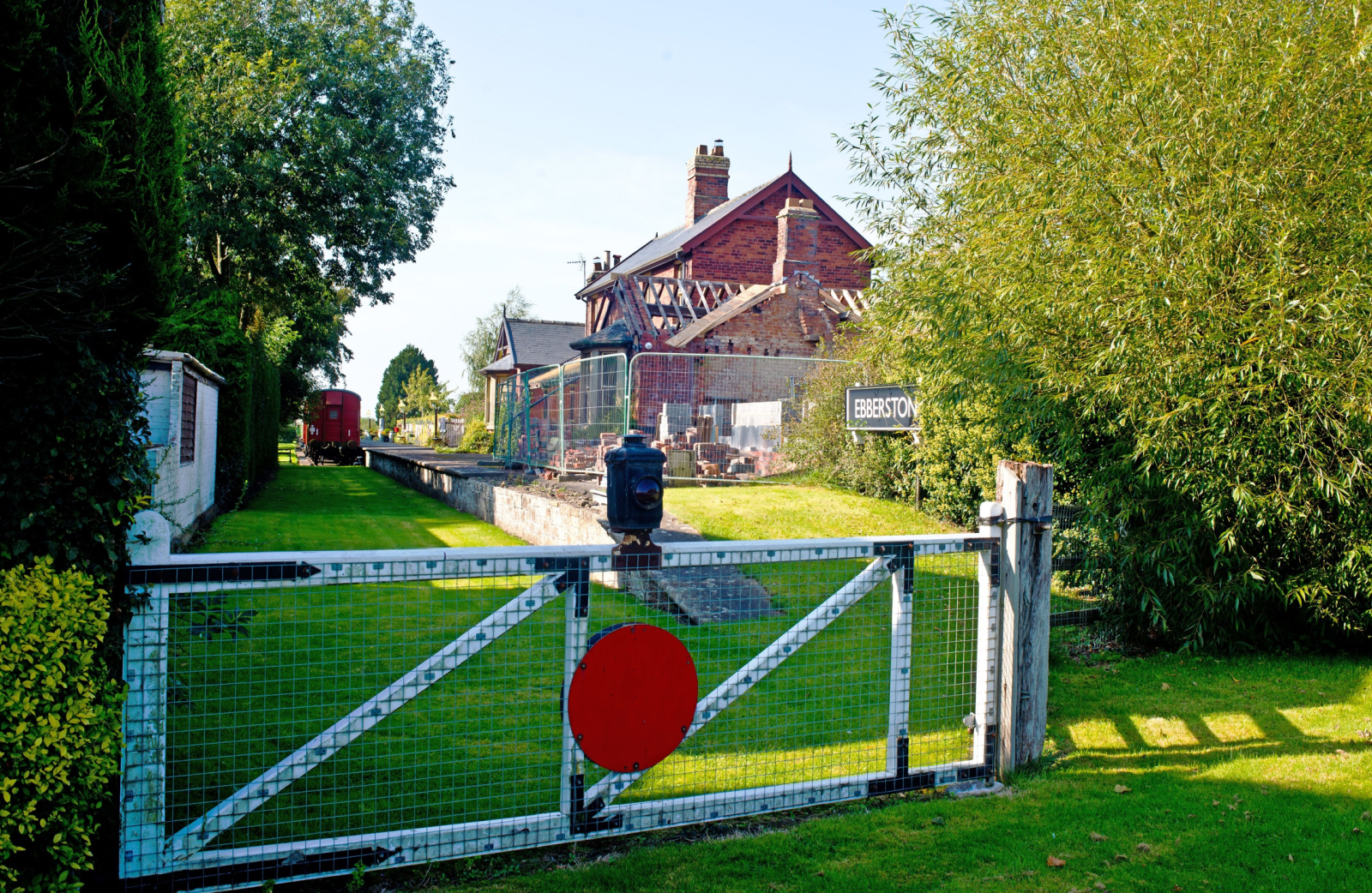 Image name ebberston level crossing north yorkshire the 2 image from the post Wykeham, Scarborough in Yorkshire.com.