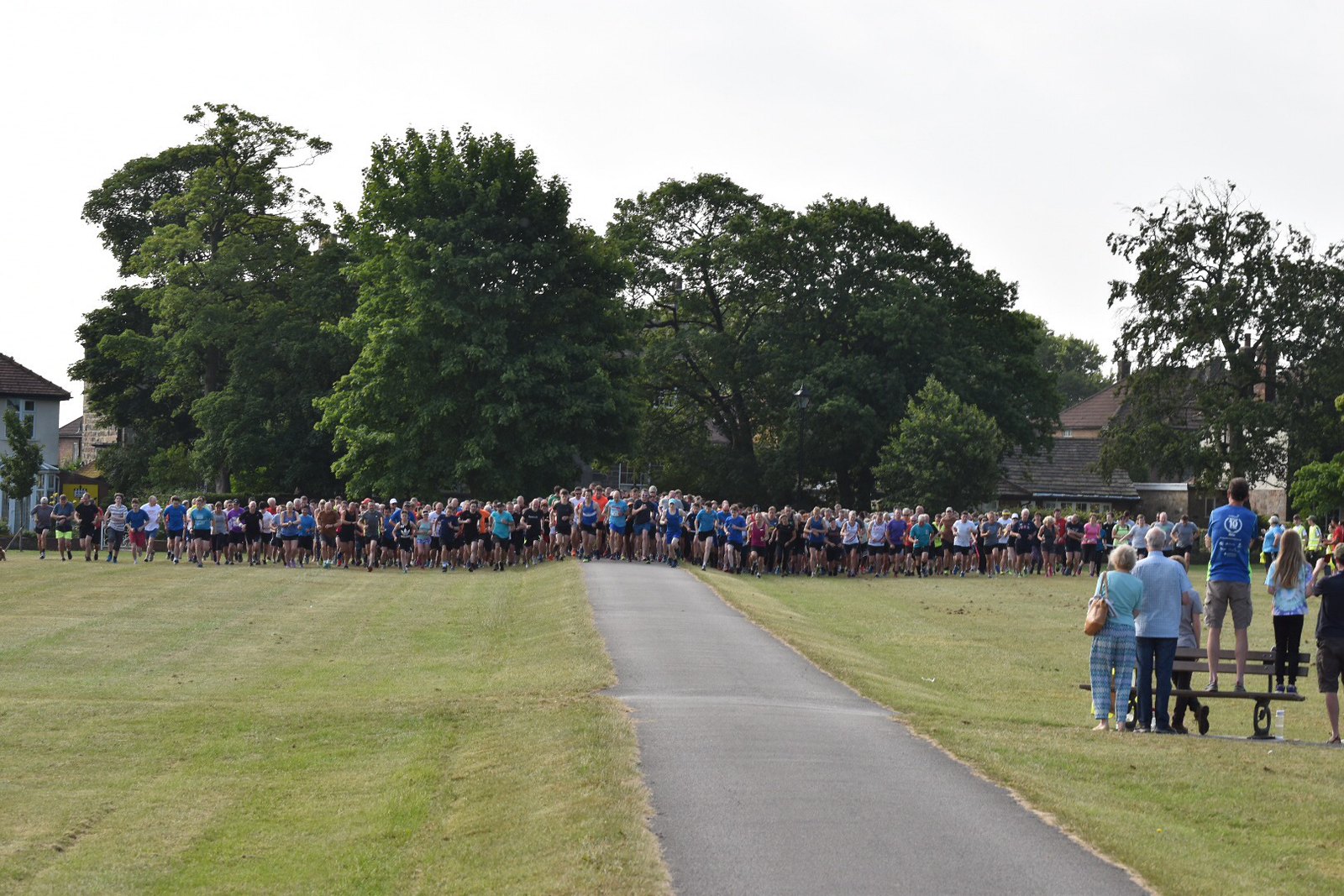 runners at Harrogate Park run