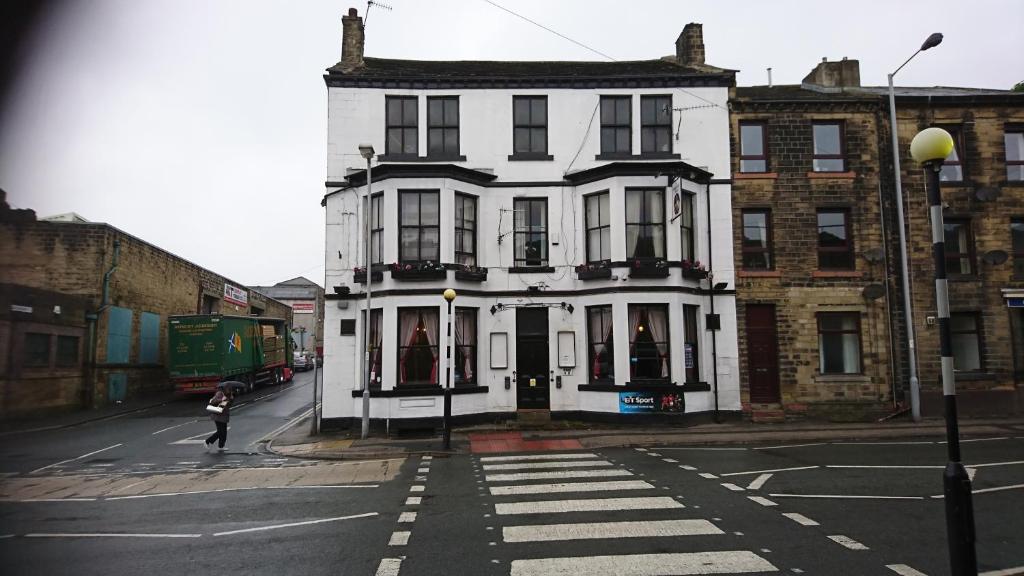 The King's Head Hotel Accommodation image 2 Image name the kings head keighley the 2 image from the post The King's Head Hotel in Yorkshire.com.