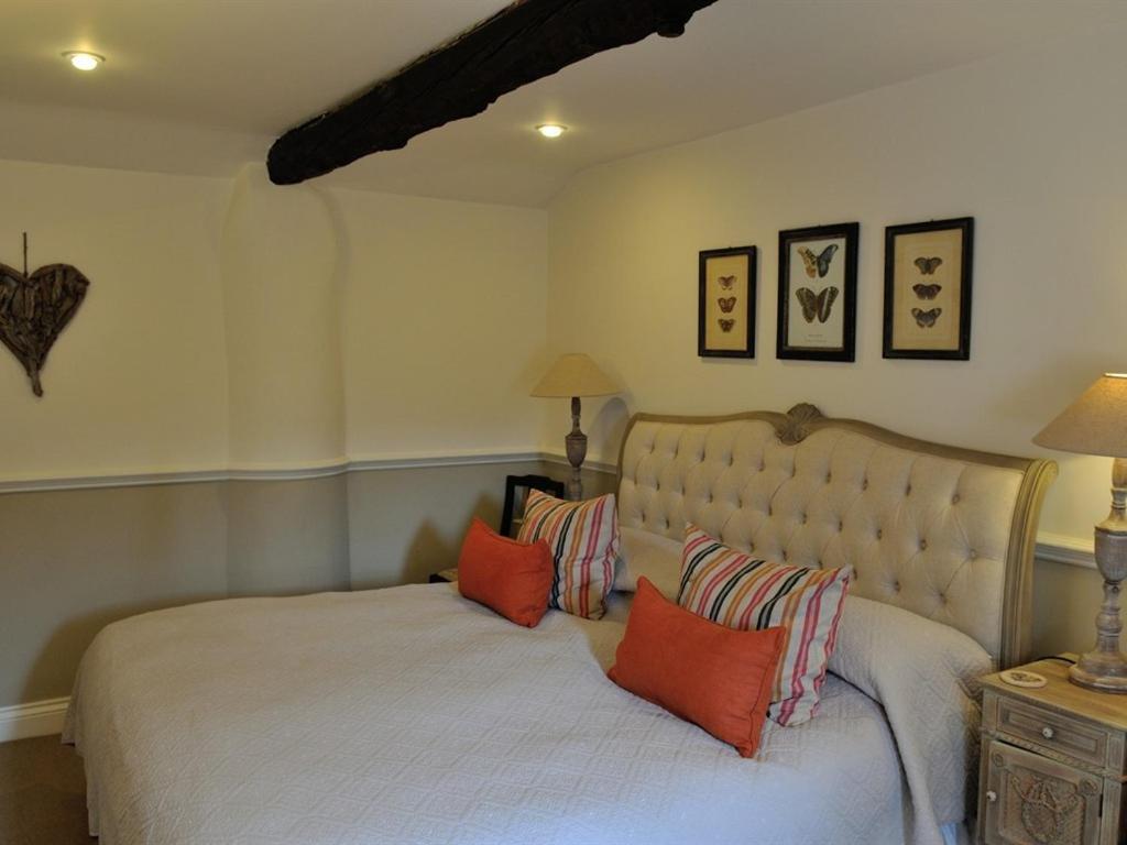 The Castle Arms Inn Accommodation image 2 Image name castle arms inn bedale the 1 image from the post The Castle Arms Inn in Yorkshire.com.