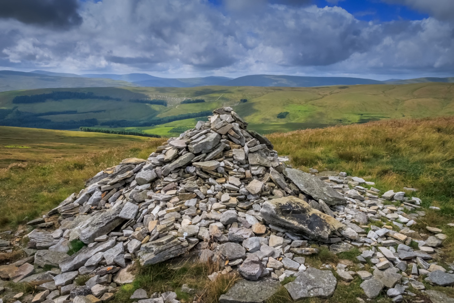 Image name great shunner fell cairn north yorkshire the 29 image from the post Walk: Great Shunner Fell in Yorkshire.com.