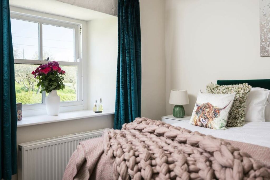 Image name ivy cottage borrowby yorkshire bedroom two the 1 image from the post Ivy House in Yorkshire.com.