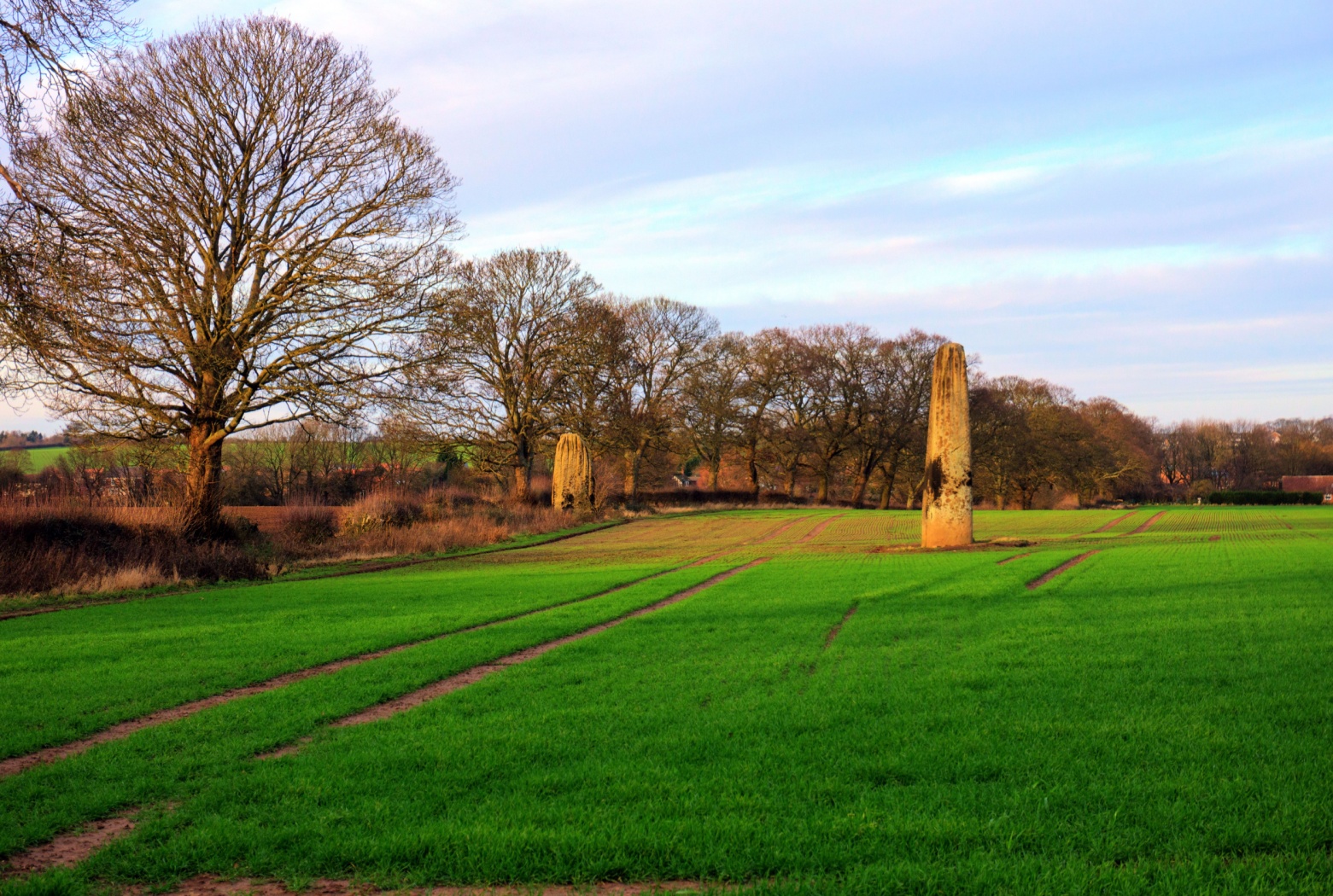 Image name devils arrows boroughbridge yorkshire the 25 image from the post Roecliffe in Yorkshire.com.