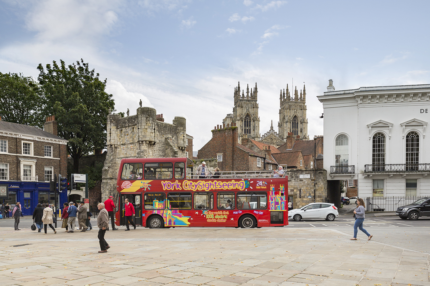 Image name sightseeing bus york feature the 33 image from the post 5% off on Yorkshire activities for Father's Day with Tiqets in Yorkshire.com.