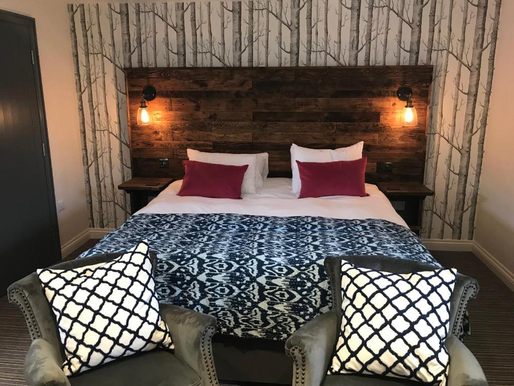 The Crown, Hutton le Hole Accommodation image 6 Image name bed hutton le hole the crown yorkshire the 3 image from the post The Crown, Hutton le Hole in Yorkshire.com.