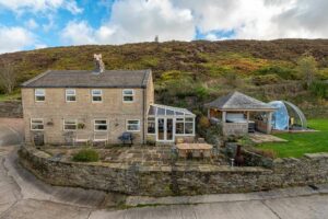 Holmfirth Page image 1 Bilberry Bank Cottage in Holmfirth