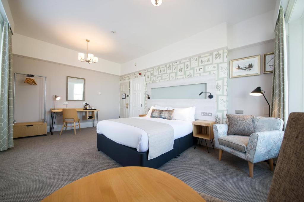 Last-minute summer bank holiday escapes in Yorkshire: book now before it's too late! Post image 6 Image name cow and calf ilkley the 5 image from the post Last-minute summer bank holiday escapes in Yorkshire: book now before it's too late! in Yorkshire.com.