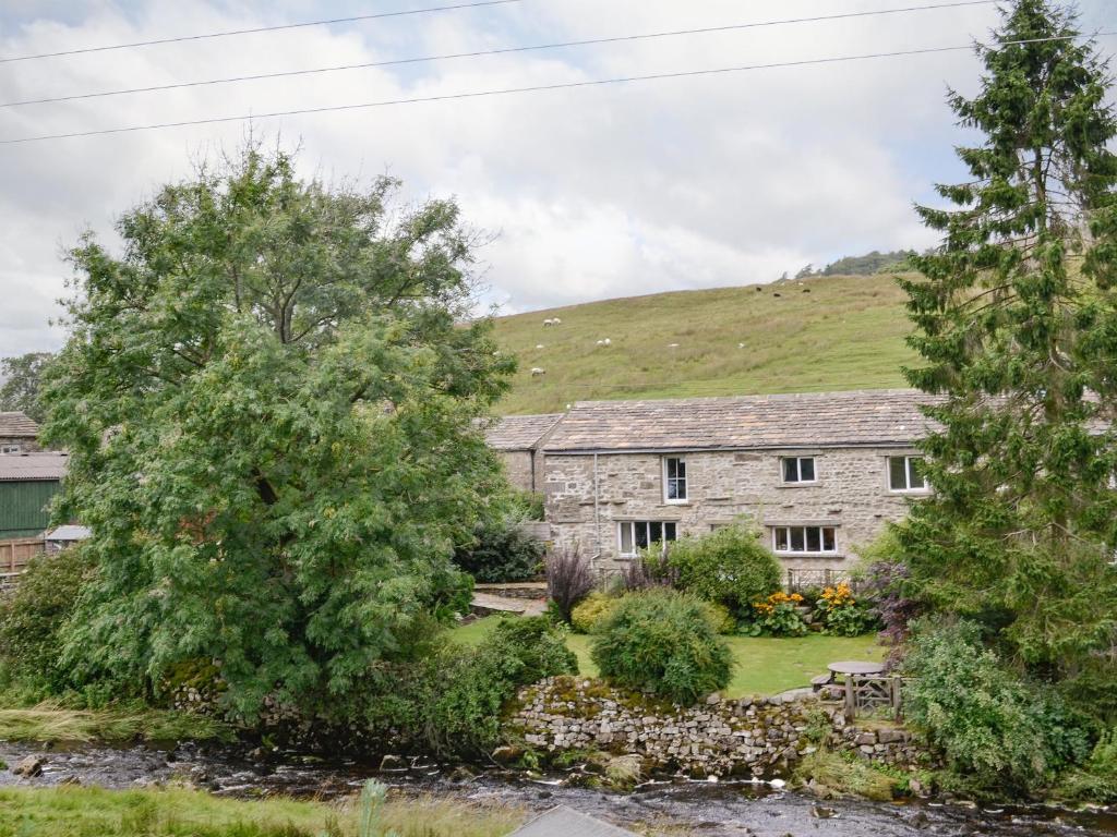 Where to stay for the Yorkshire Dark Skies Festival 2025 Post image 2 Image name elm cottage beckermonds the 2 image from the post Where to stay for the Yorkshire Dark Skies Festival 2025 in Yorkshire.com.