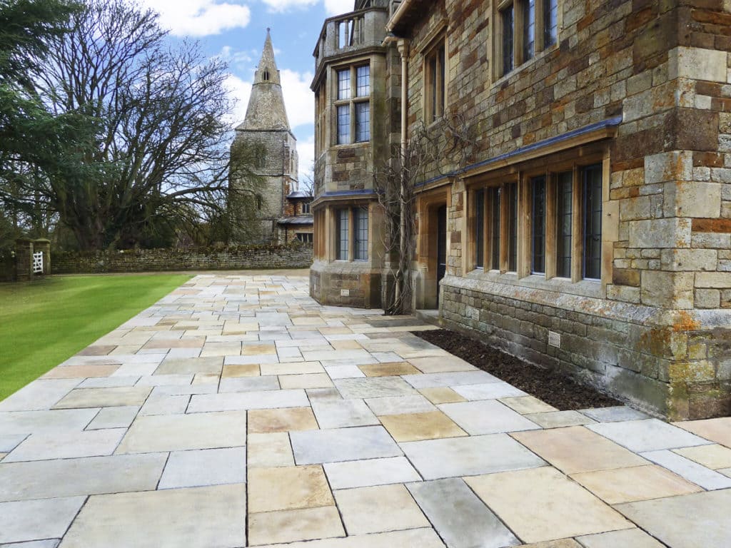 Britannia Stone Entity image 34 Image name English Paving Stones 1024x768 1 the 34 image from the post Britannia Stone in Yorkshire.com.