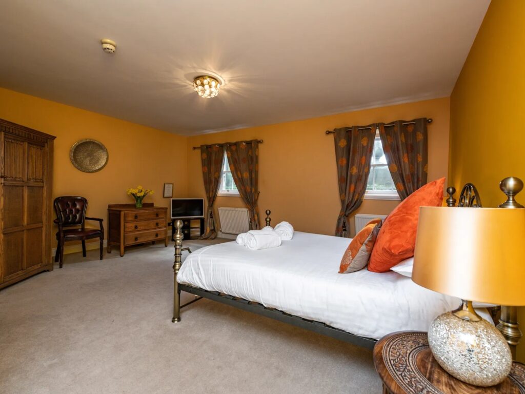 Rudby Hall Hotel Accommodation image 18 Image name bedroom 11 the 18 image from the post Rudby Hall Hotel in Yorkshire.com.
