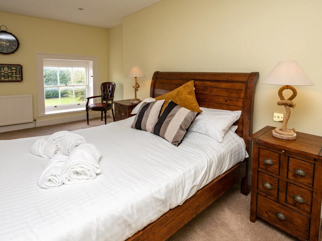 Rudby Hall Hotel Accommodation image 17 Image name bedroom1 the 17 image from the post Rudby Hall Hotel in Yorkshire.com.