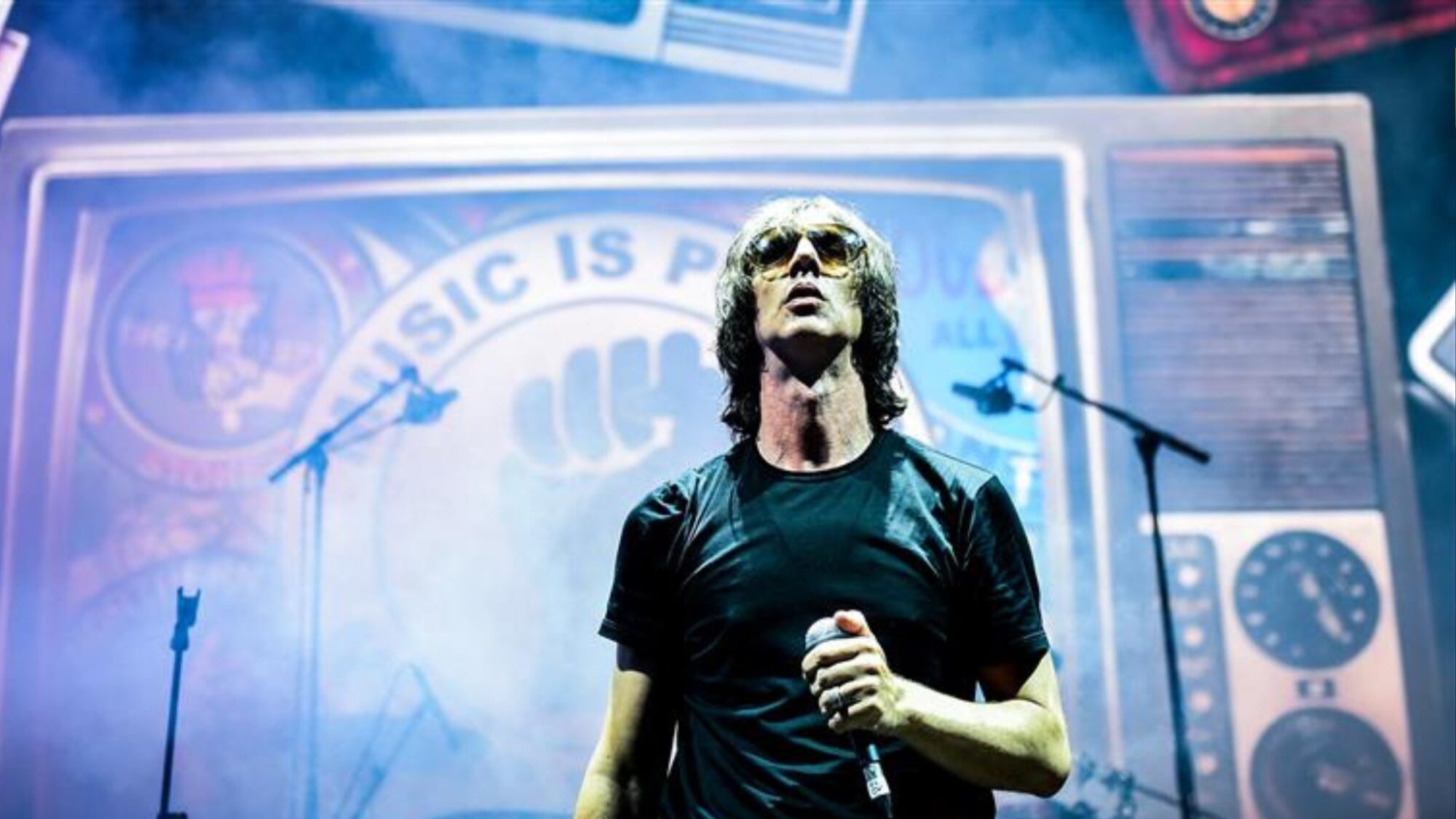 Image name Richard Ashcroft at Leeds First Direct Bank Arena Leeds the 1 image from the post Richard Ashcroft at Leeds First Direct Bank Arena, Leeds in Yorkshire.com.