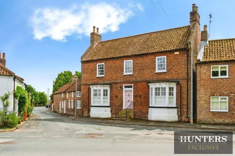 What Makes This Grade Two-Listed House In Kilham East Yorkshire So Special? Post image 4 Image name 0 hum 100825 kilham propjpeg the 4 image from the post What Makes This Grade Two-Listed House In Kilham East Yorkshire So Special? in Yorkshire.com.