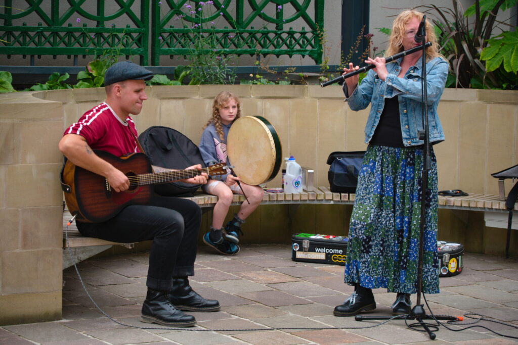 Image name DSCF7042 the 8 image from the post Buskers and Arts & Crafts Bring Darley Street Market to Life in Yorkshire.com.