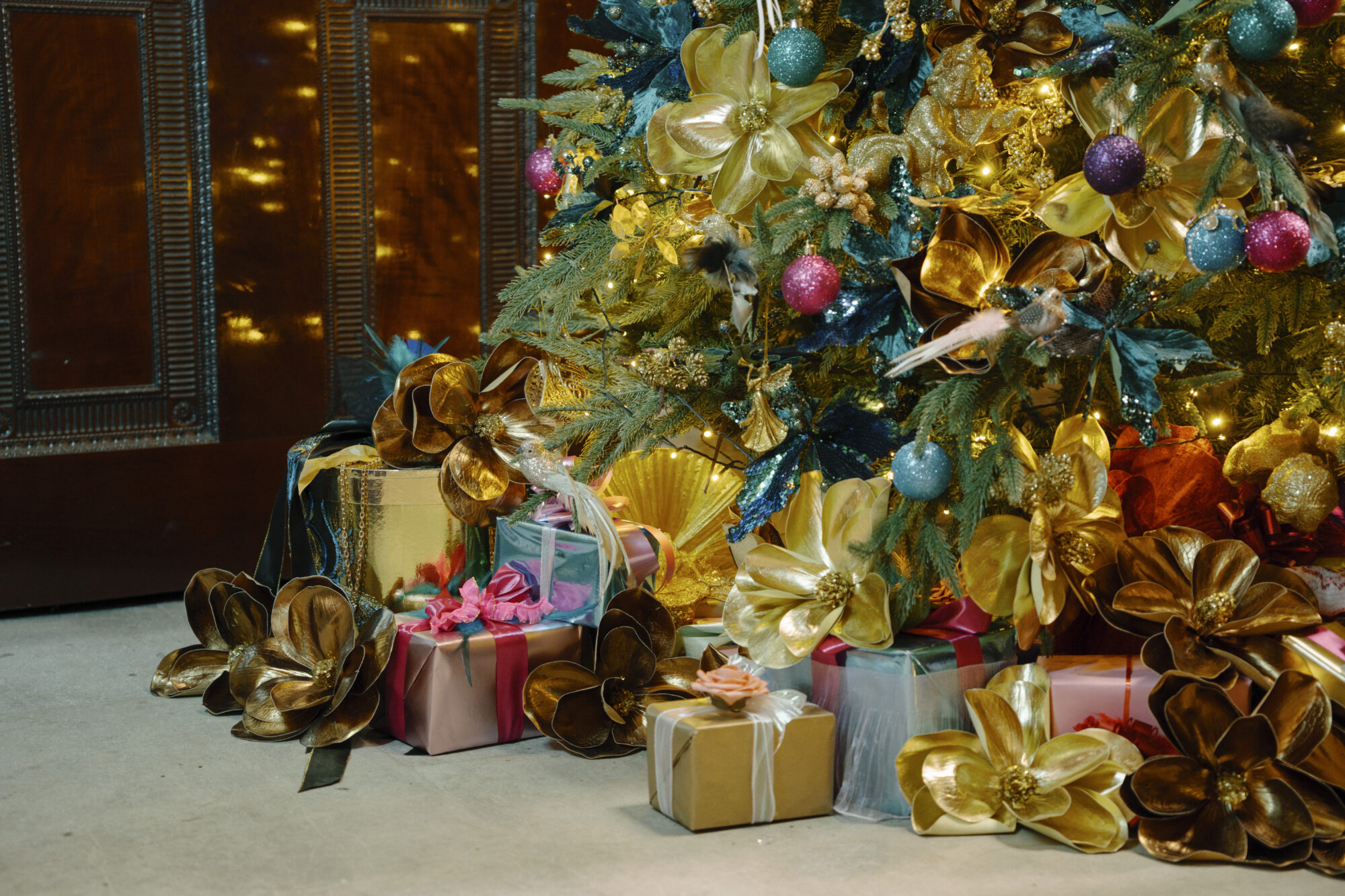Image name A Glittering Invitation Harewood s Grand Christmas Ball Harewood House Trust Christmas 2025 Tom Arber 71 the 15 image from the post What Is Siobhan Murphy's Magical Christmas Event At Harewood House With Upcycled Decorations? in Yorkshire.com.