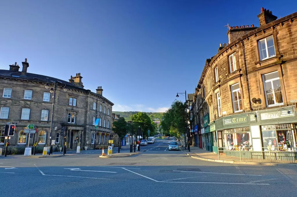 What Makes Ilkley The Prettiest Town In Yorkshire And A Perfect Day Trip From Leeds? Post image 1 streets of Ilkley