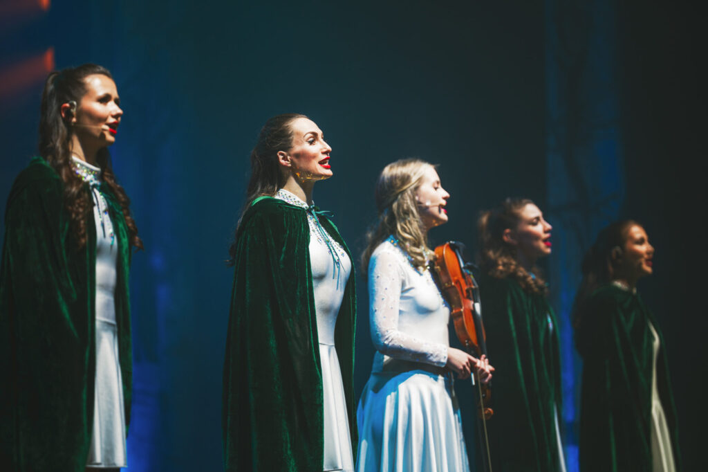 Fairytale For Christmas Irish Concert Tour 2025 Comes to Yorkshire Post image 1 Image name Fairytale for Christmas photo credit Prestige Productions 13 the 1 image from the post Fairytale For Christmas Irish Concert Tour 2025 Comes to Yorkshire in Yorkshire.com.